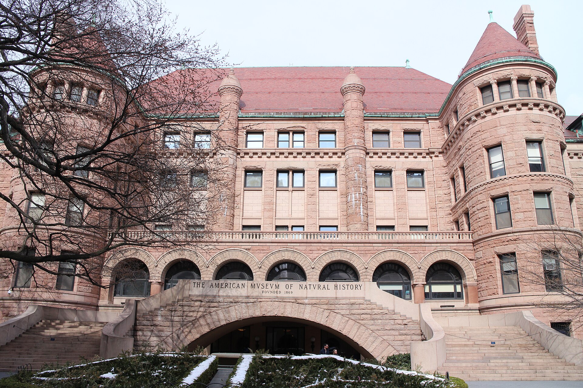 纽约曼哈顿American Museum of Natural History南侧建筑真实照片