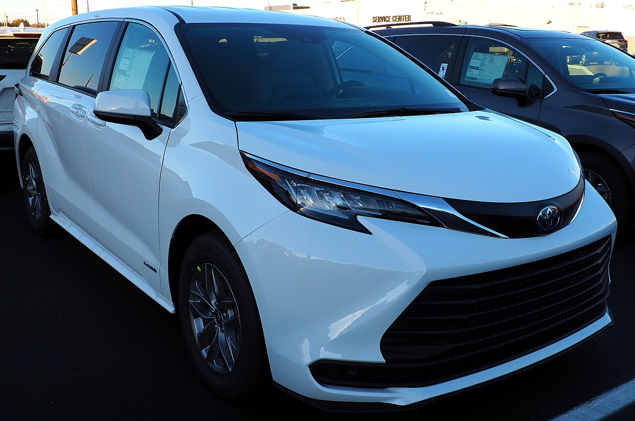 Toyota Sienna家庭用Minivan真实车辆照片